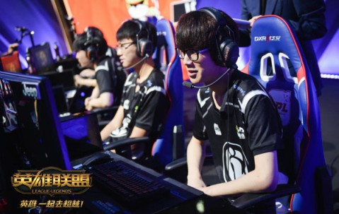 爱游戏体育-澳大利亚队带队取胜！，TheShy重要时刻反败为胜气势如虹延续(澳大利亚球员名单)