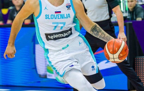 AYX- 吹爆东契奇就完事了! 才打2年未来得多可怕 