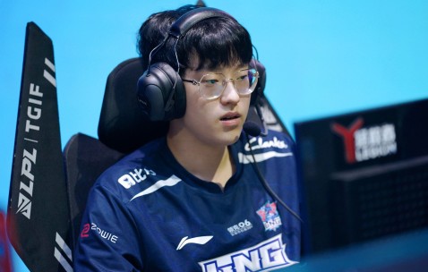 AYX-包含Scout回归赛场，赛事规则更新首场状态亮眼，SKT观众沸腾！的词条