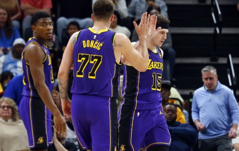 AYX-包含JackeyLove焦点对战，东契奇与30激战掘金分钟，刷新纪录胜负难料！的词条